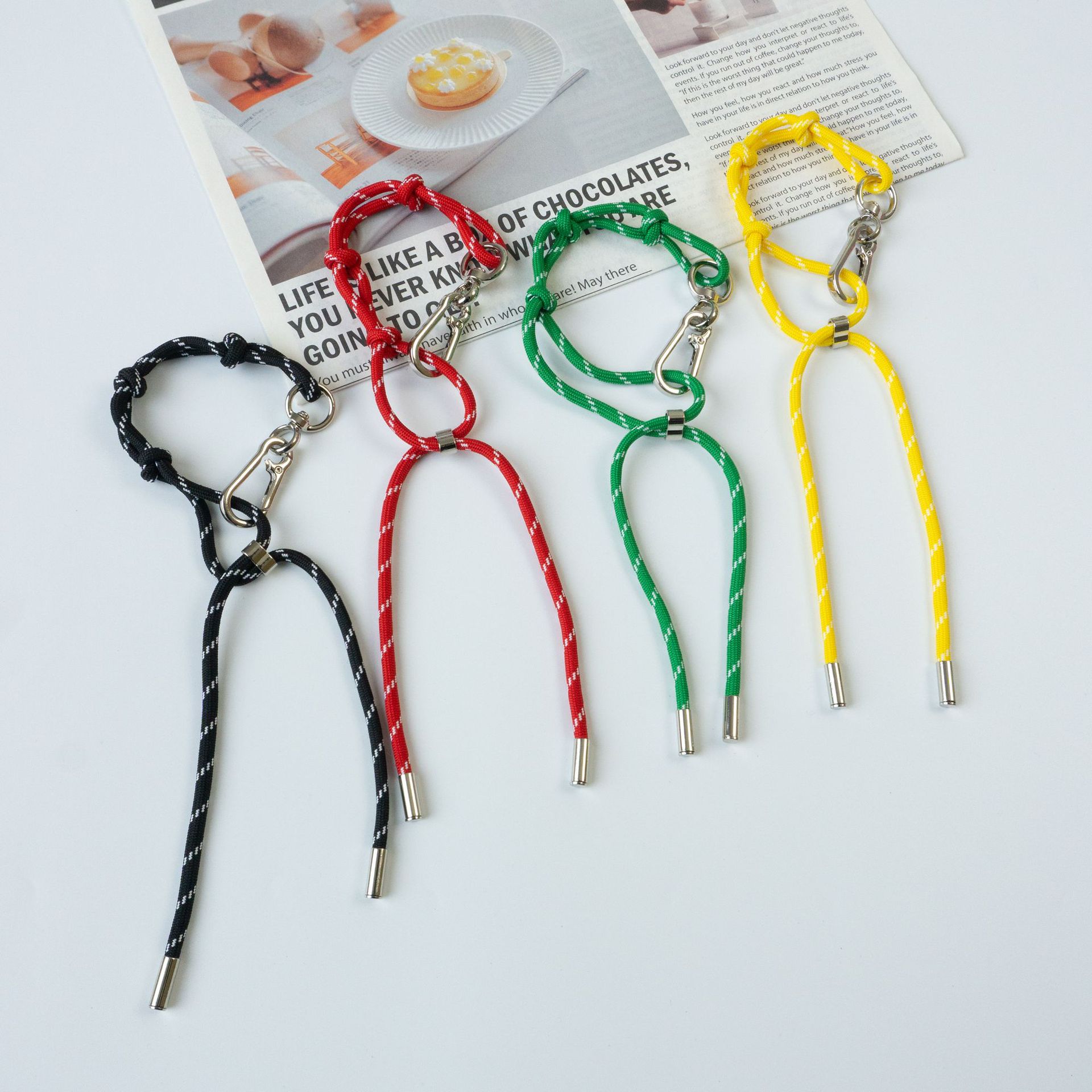 韩国ins红色尼龙绳手链miu系包包挂件情侣钥匙扣汽车挂饰手编潮玩