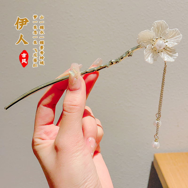 22 cabello con flecos de flores de Concha - dorado (en bolsas)