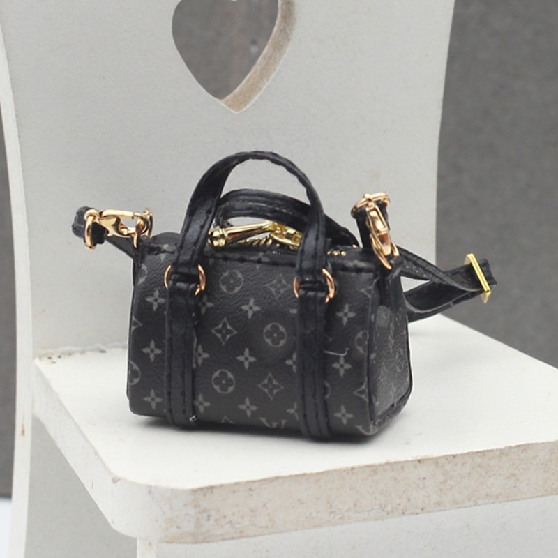 18CMベビーキャリーバッグは、17CMラブブ（Labubu）透明外出バッグ収納バッグペンダント、オールドフラワーバッグに適しています。