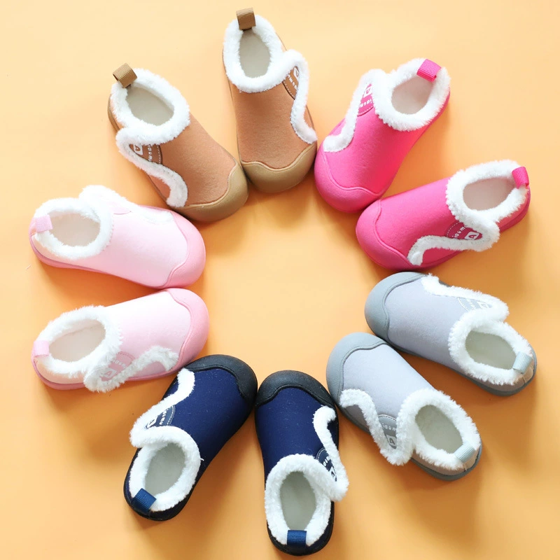 Новые детские тапочки 2025 года с плюшевой подкладкой, домашние тапочки, зимние комнатные тапочки, детские хлопковые тапочки, модные.