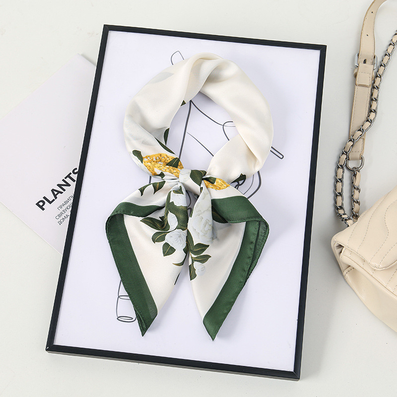 Jade flowers and jade leaves / 70*70CM