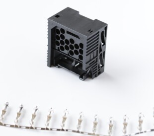 �m�Ì��R1996-2001��R3ϵe46 ԭ܇CD���C�Դ���Ⱦ����^+����