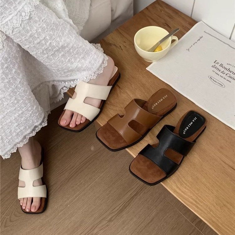 2025년 여성을 위한 새로운 여성용 웨지힐 슬리퍼, 여름 2025년 새로운 스타일, 다재다능한 복고풍 두꺼운 밑창, 스커트와 함께 해변에서 착용 가능