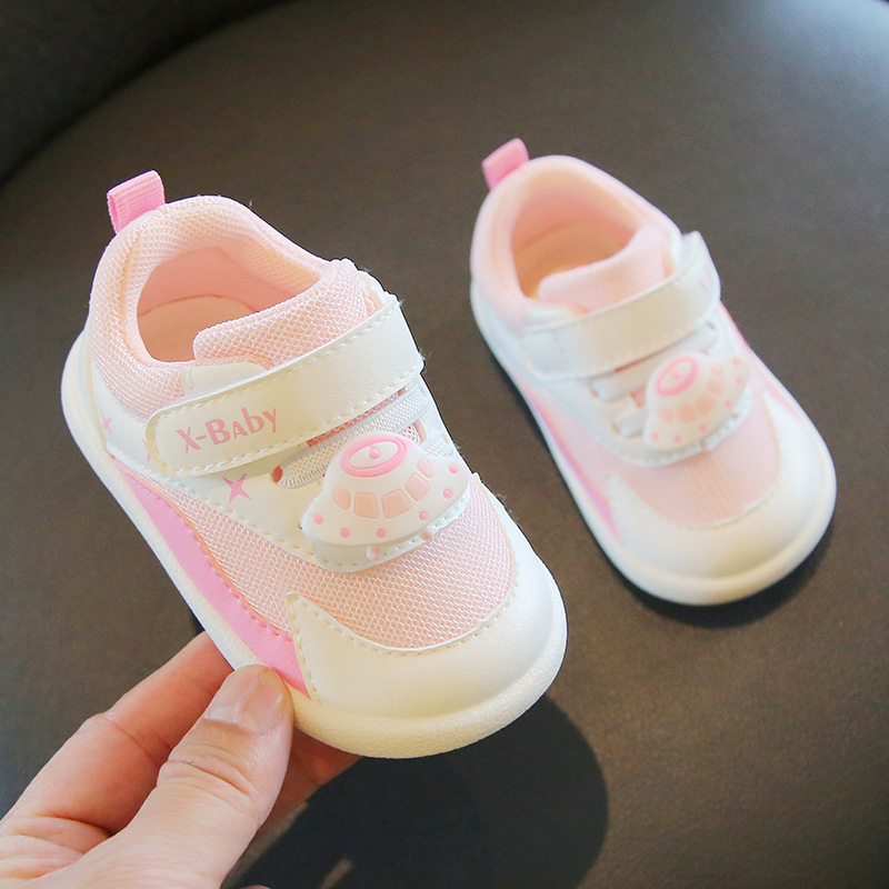 Zapatos de bebé de primavera Zapatos de malla transpirable para niños Zapatos de niño de dibujos animados para niños 0-3 años de edad zapatos de velcro de fondo suave para niños
