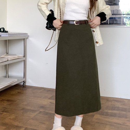 New Retro Corduroy A-Line Midi Skirt with Hip-Hugging Straight Cut, Side Slit, and Back Split Design - Versatile and Stylish Winter Dress
