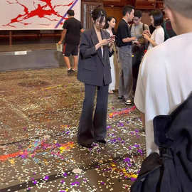 明星同款西装套装女新款春秋季韩版网红炸街休闲西服喇叭裤两件套