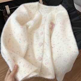 今年流行漂亮复古软糯奶减龄上衣新品感超好看白色彩点毛衣秋
