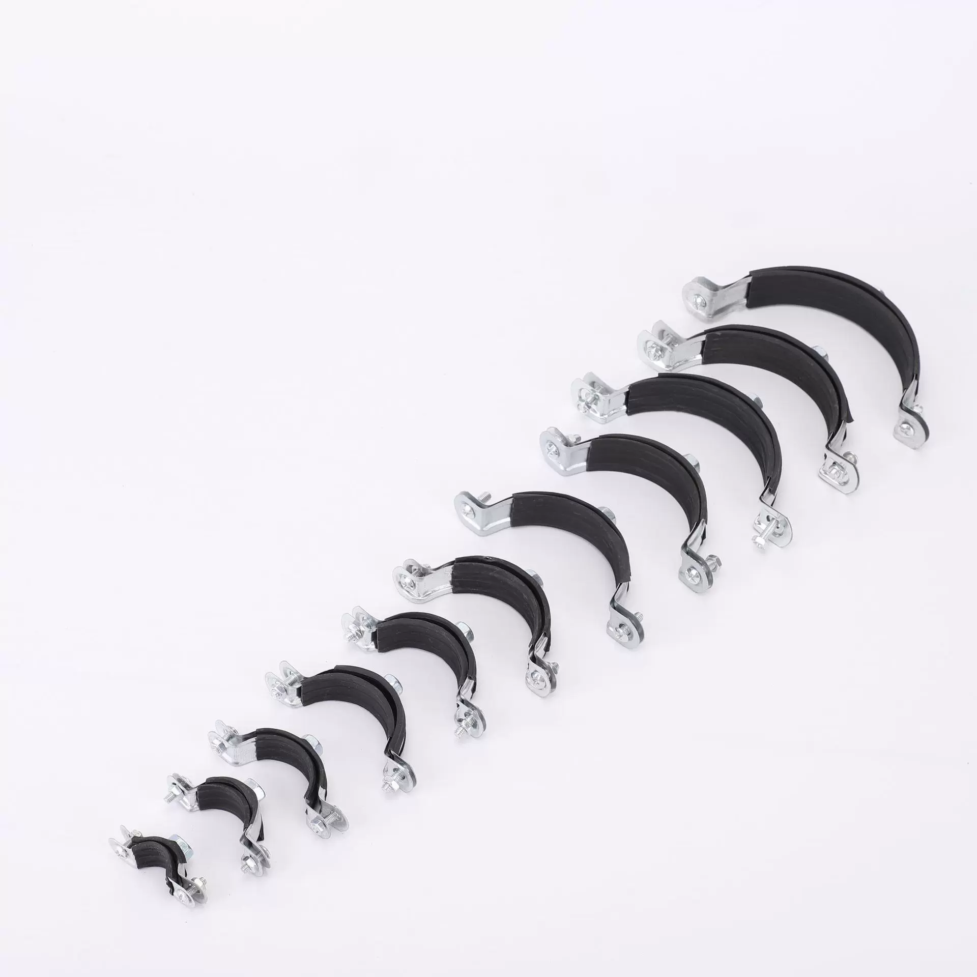 厂家直供金属管卡镀锌轻型抱箍黑皮包塑管卡管夹管件配件吊卡定制