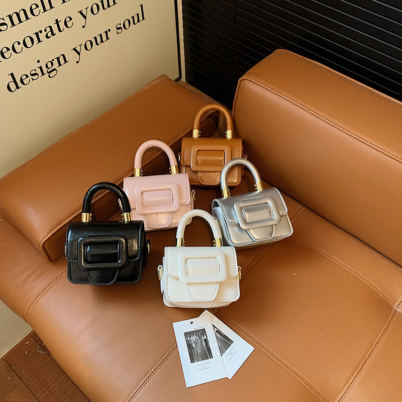 Korean Style Children's Trendy Fashion Handbag for Girls 2026 New Model Elegant Simple Commuter Shoulder Crossbody Small Square Bag