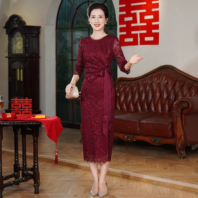 Свадебное платье мамы можно носить в обычное время, благородное и стильное, свадебное платье молодой и счастливой свекрови, летнее платье, новое платье.