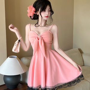 Mesh patchwork camisole dress with cinched waist for slimming， exposed back， large swing A-line short skirt