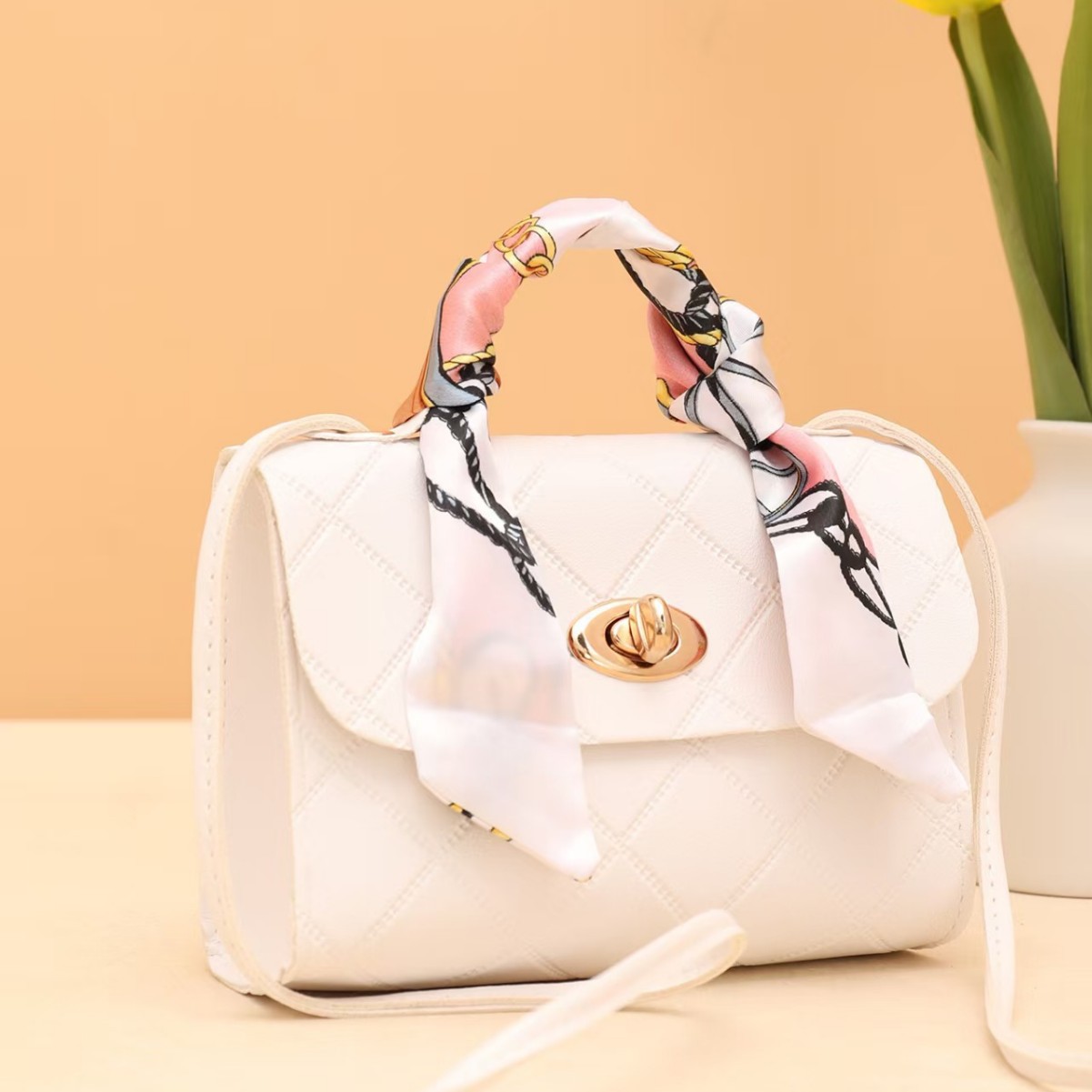 2025年春季新款 菱格丝巾手提小包 ladies handbags 外贸女包批发