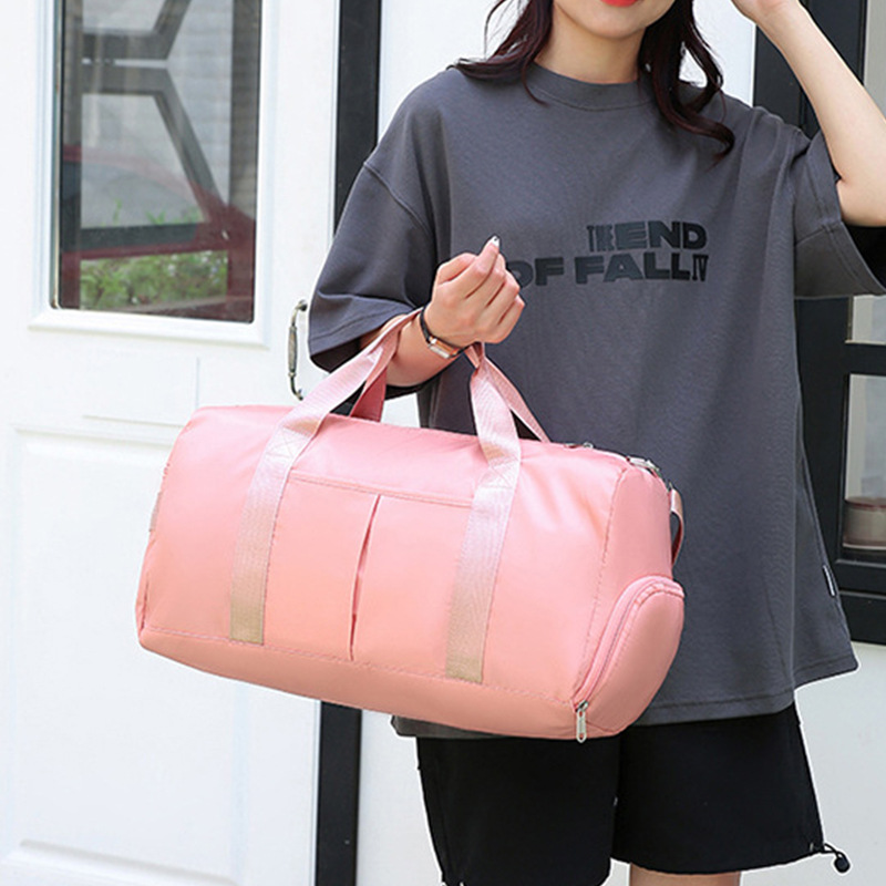 Bolsa deportiva para fitness masculino de gran capacidad con logotipo impreso para mujer, almacén de zapatos ligero independiente, bolsa de fitness separada en seco y húmedo