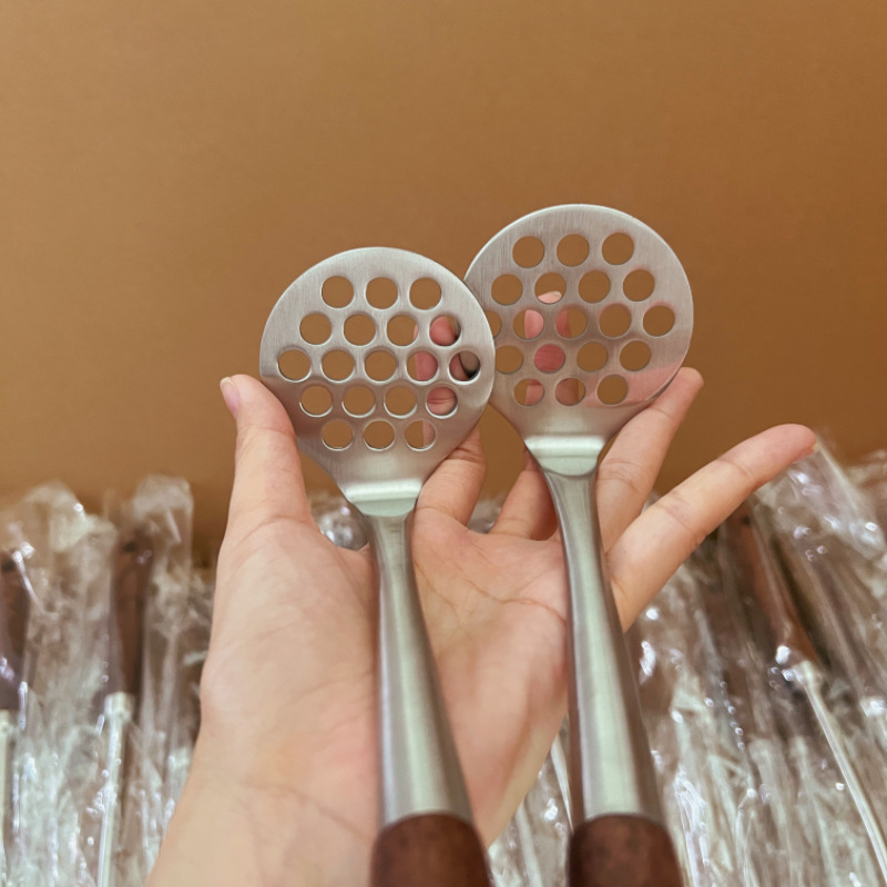 Presse-purée en bois de noyer 316 en acier inoxydable pour purée d'œufs et aliments pour bébé_voghion.com