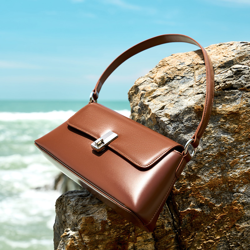 Red Crossbody Women's New Commuter Handbag Shoulder Bag French Style Niche Luxury Genuine Leather Underarm Bag - Thumbnail 4