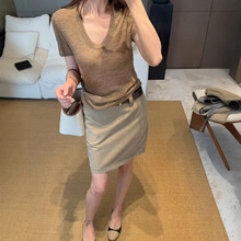 2026年春季新款法式简约时尚百搭U领针织衫女修身显瘦短袖上衣潮