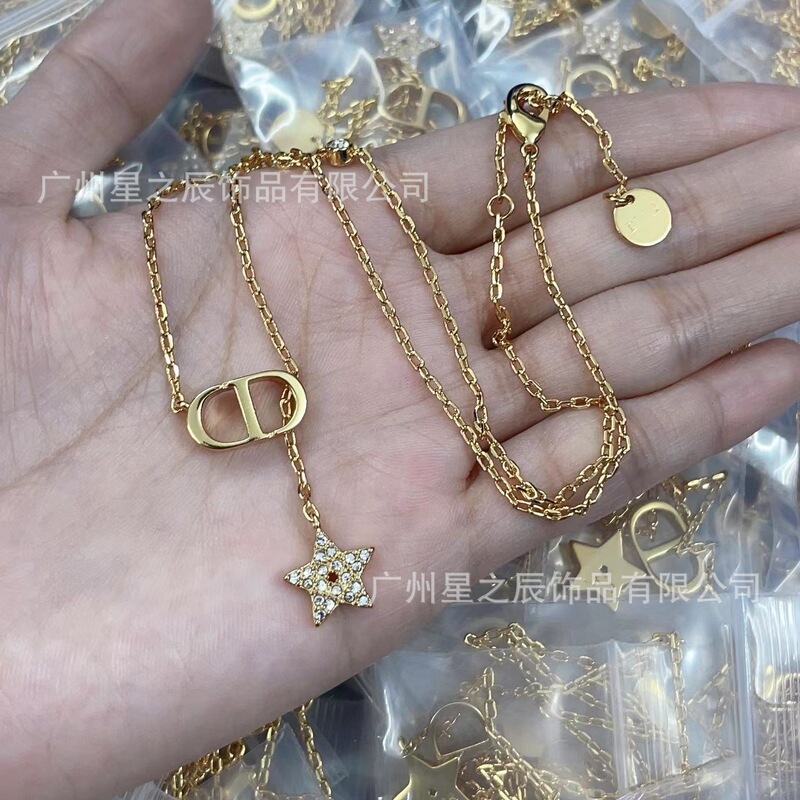 Real Shot of D-Brand Letter Cd Perforated Star Necklace for Women with Pig Nose Full Diamond Collarbone Chain Wholesale