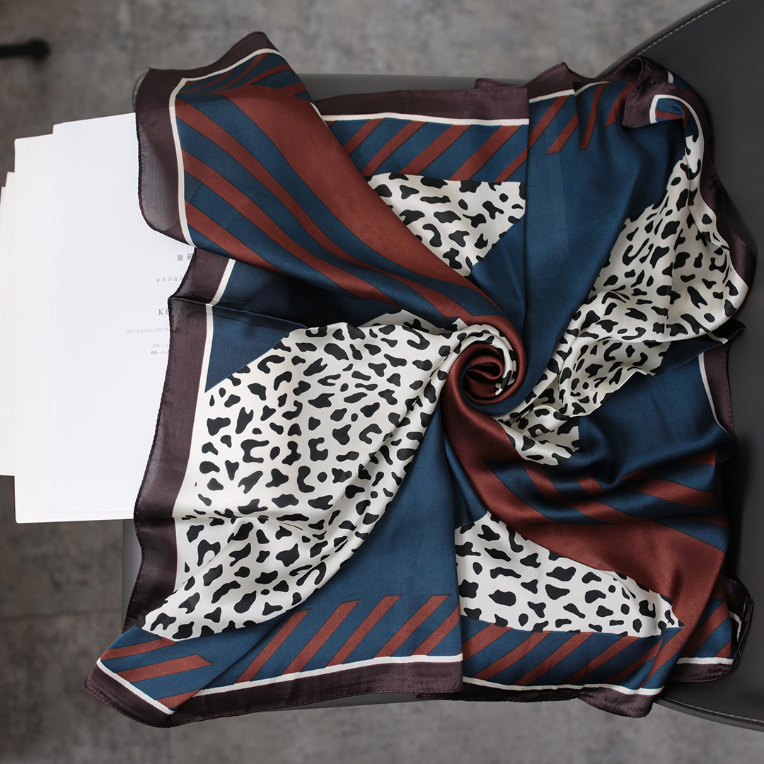 Square Scarf Women Leopard Print Seasonal Accessory Stylish_voghion.com