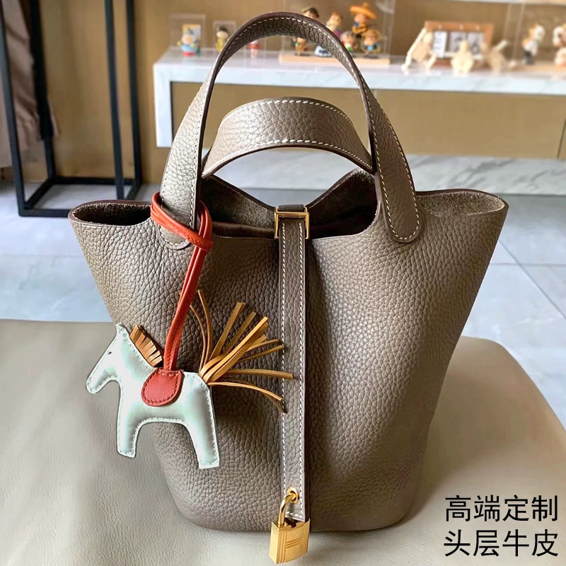 Leather Tote Bag, Thickened Leather Bucket Bag, Simple and Versatile, High-End, Large Capacity, Handbag, Guangzhou Women's Fashion Bag