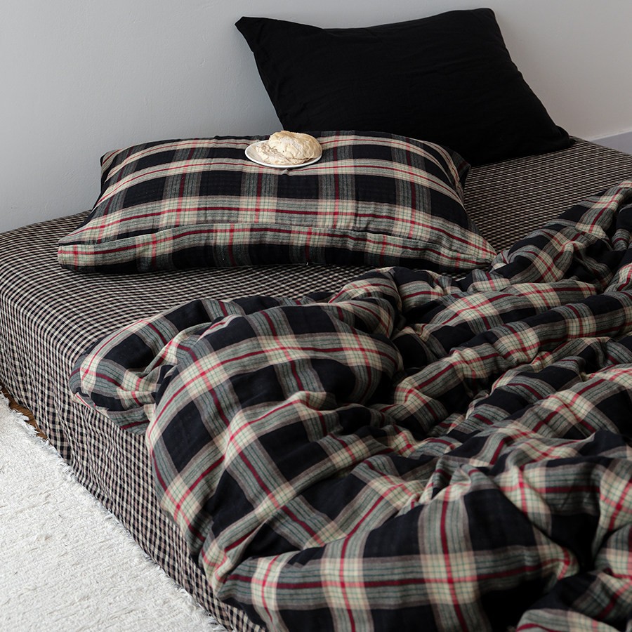 Vintage British Plaid Cotton Double-layer Gauze Four-piece Set_voghion.com