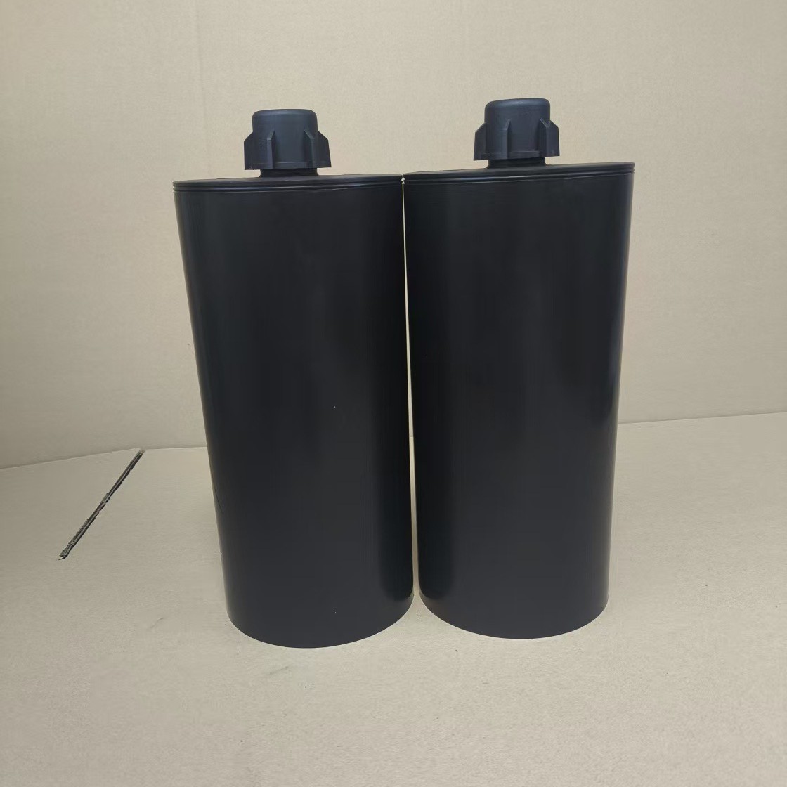 2.6L硅胶桶黑色2600ML瓶2.6升塑料桶直身罐
