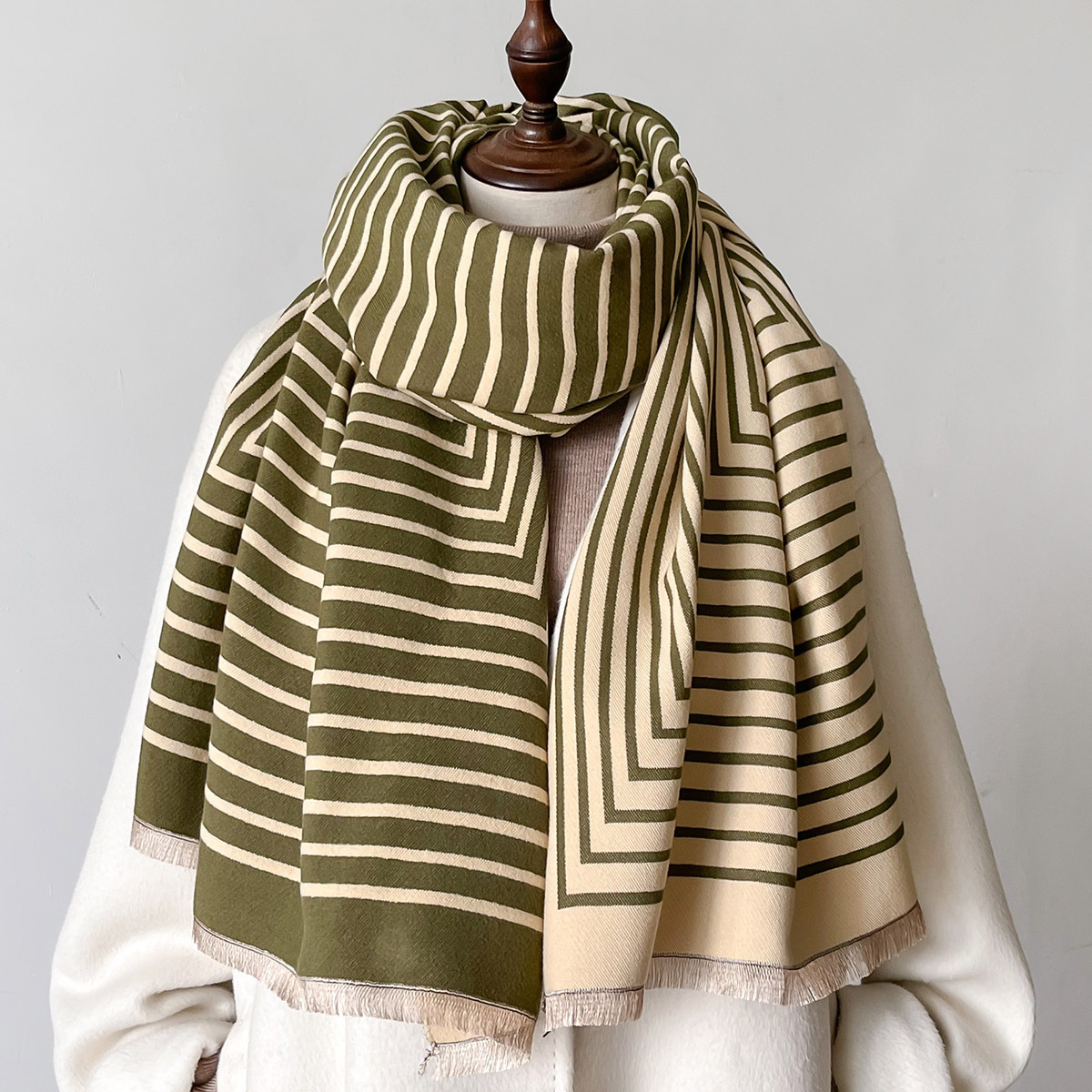 2024 bufandas coreanas de cachemira con rayas geométricas contrastantes, bufandas calientes de alta calidad de invierno, bufandas frías más gruesas