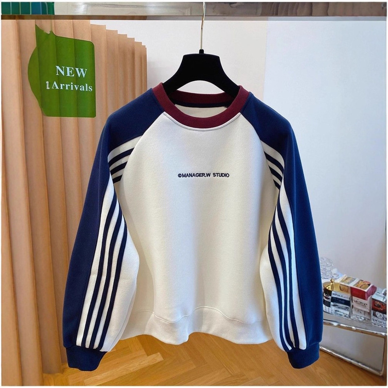 Gray Round-Neck Sweatshirt for Women, Spring and Autumn 2026 New Style, Loose Fit, Hoodless Pullover, Stylish and Age-Reducing Sports Top Gray Round-Neck Sweatshirt for Women, Spring and Autumn 2026 New Style, Loose Fit, Hoodless Pullover, Stylish and Age-Reducing Sports Top