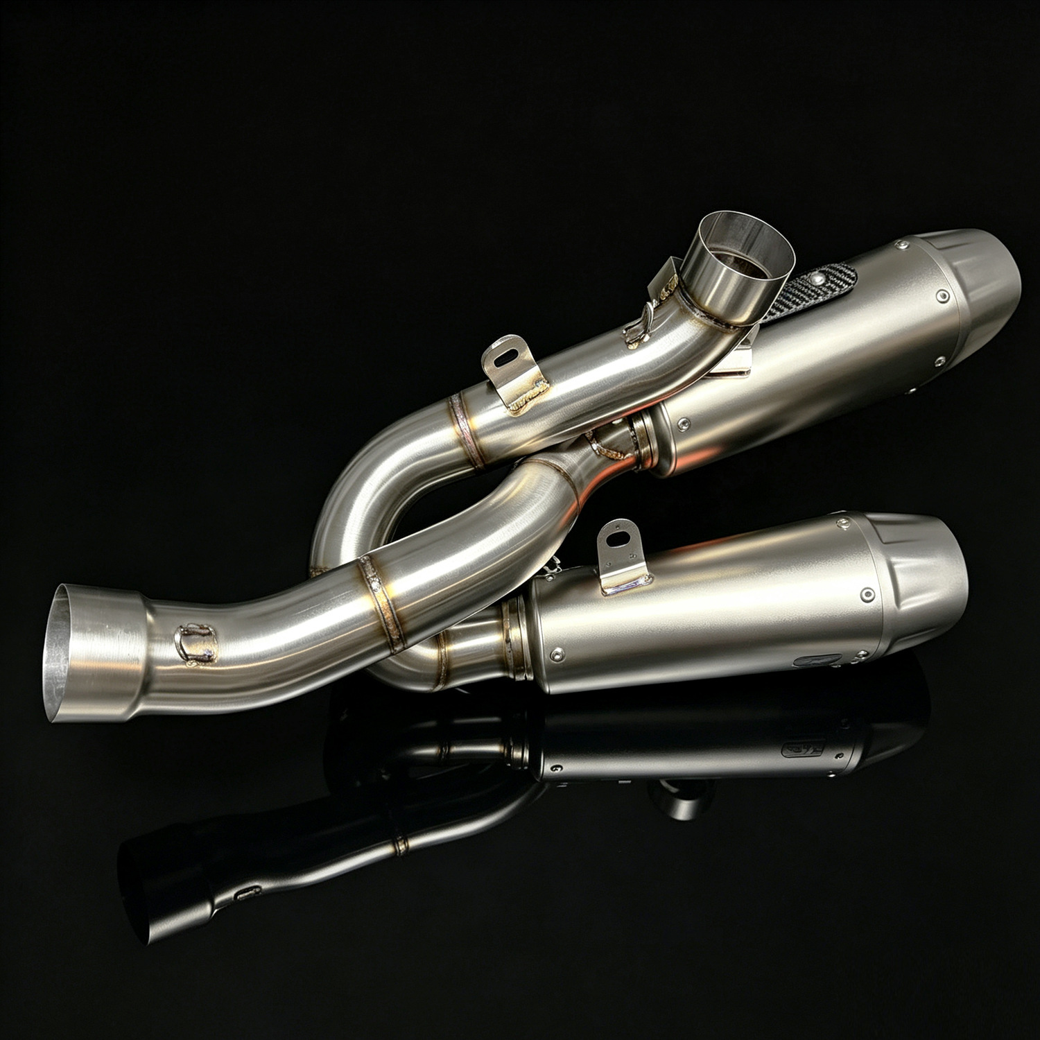 Motorcycle exhaust pipe suitable for Ducati Panigale V4 18-24 stainless steel exhaust pipe silencer