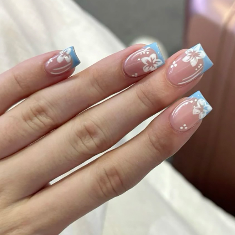 Short Square Nails, Cross-Border Hot-Selling French-Style Blue Nail Tips, Fresh Floral Summer Style Wearable Nail Tips Wholesale
