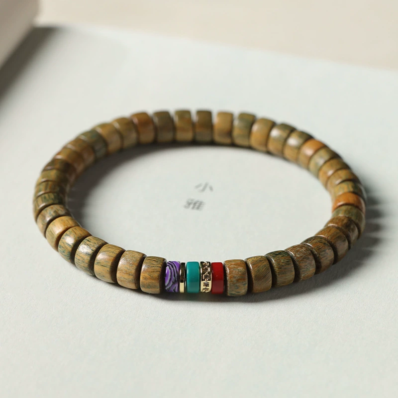 Classic wooden bracelet sandalwood, simple and elegant design