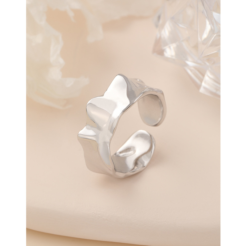 Anillo de apertura irregular de plata esterlina 925 personalidad femenina en un nicho de viento frío ligero lujoso anillo de dedo índice de alto nivel