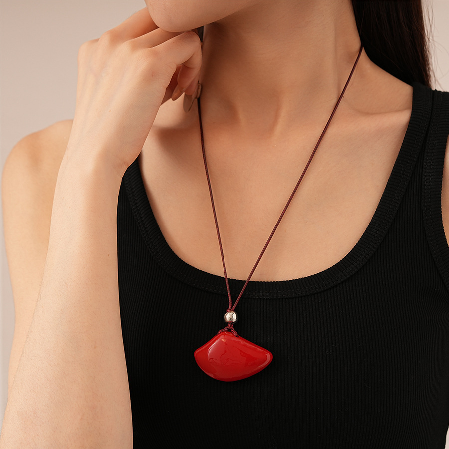 38g Weight Alloy Pendant Material Pendant Necklace Classification Alloy, Leather Rope Chain Material snake chain Chain Type 1 Piece Quantity Holiday, Daily, Selfie Occasion Alloy Material Geometric Pattern Women's Gender Plating Design Simple Style Style Simple Style Geometric Alloy Snake Chain Pendant Necklaces Wholesale 11