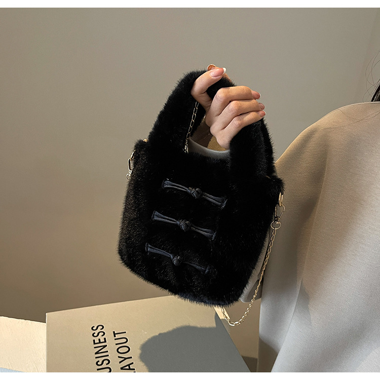 New Chinese style furry small for women 2024 new fashionable hand-held bucket autumn plush chain crossbody bag_voghion.com