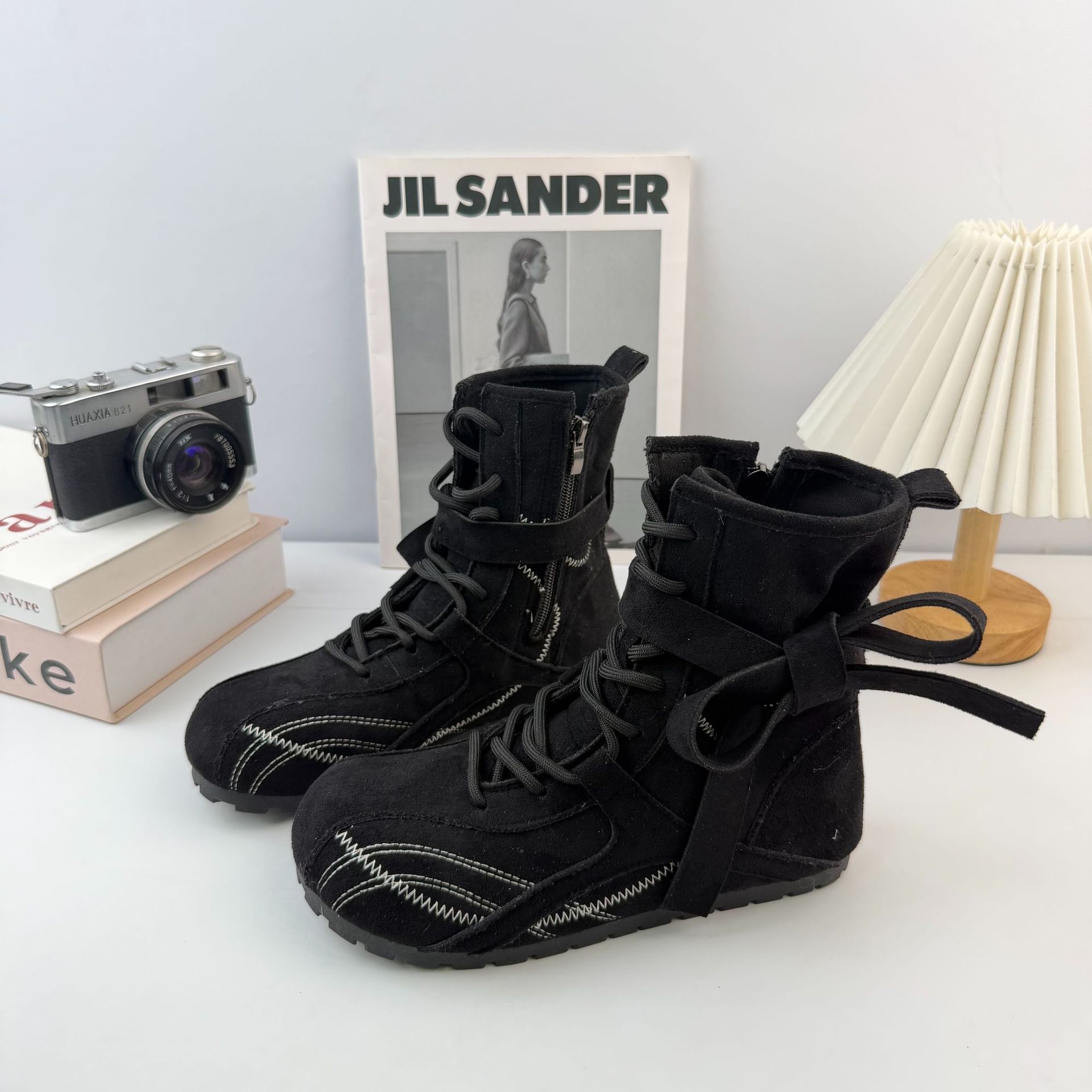 Botas de boxeo de ondas distantes botas Martin botas de mujer otoño 2025 nuevas botas cortas estilo británico botas de caballero retro botas de mujer