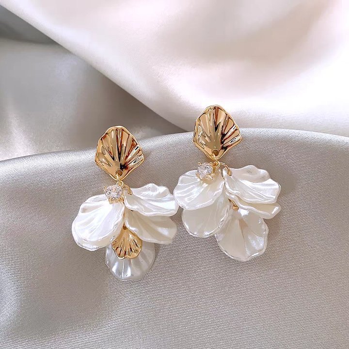 11 # Gold shell petal zircon tassel stud earrings