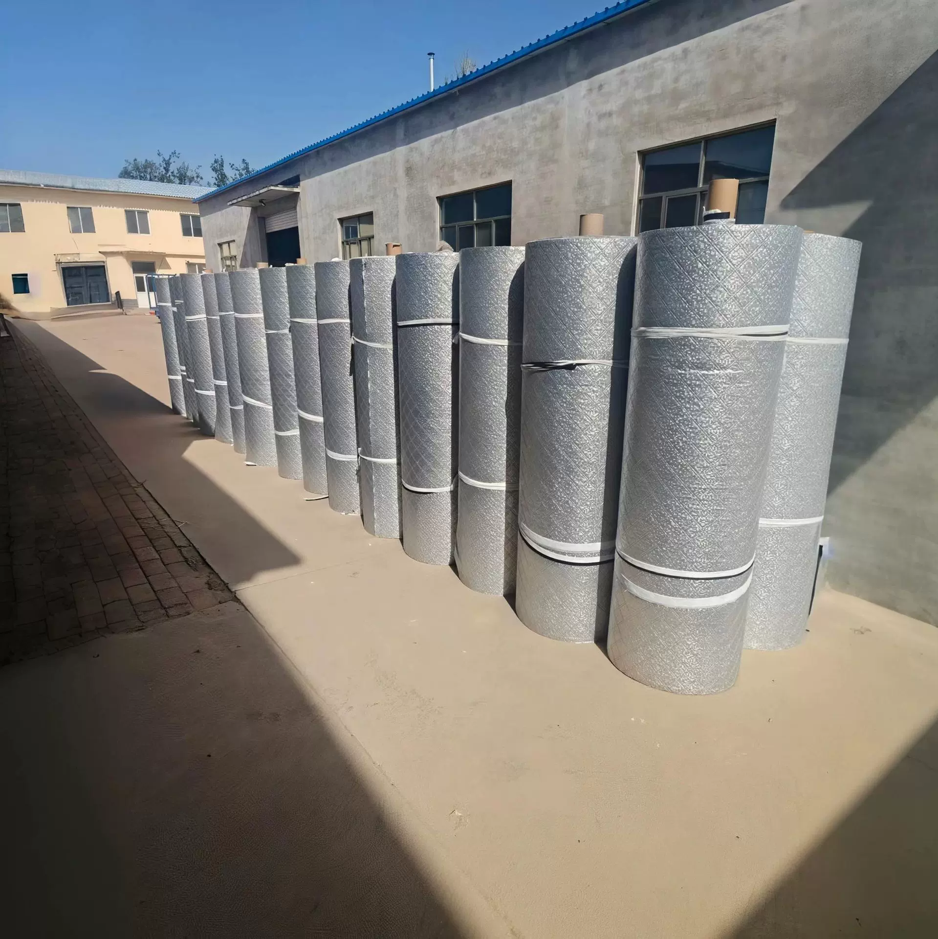 工厂直供雪挡布超声波复合车衣面料汽车挡风玻璃挡霜铝膜原材料