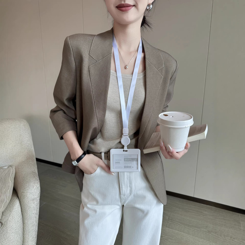In-Stock Coffee-Colored Lapel Long-Sleeve Blazer for Women, New Spring Fashion, Elegant and Stylish Office Suit In-Stock Coffee-Colored Lapel Long-Sleeve Blazer for Women, New Spring Fashion, Elegant and Stylish Office Suit
