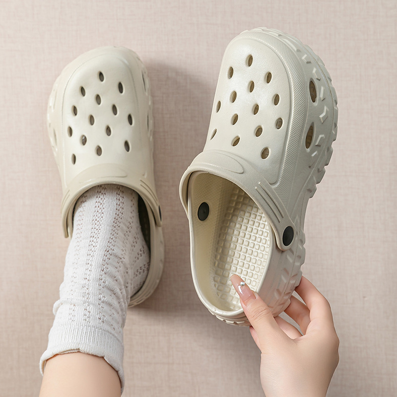 Zapatos de verano para mujeres pareja de arena antideslizante fondo grueso antiodor fugas zapatillas frías para hombres pisando mierda