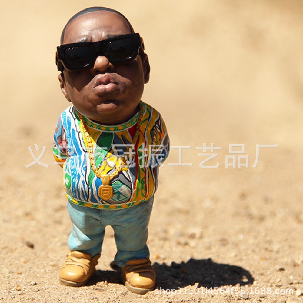 선글라스 뚱뚱한 문신 아티스트