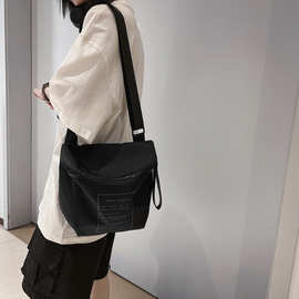 工装包2024新款牛津布斜挎包女ins运动大容量单肩包布包尼龙包