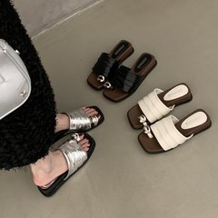 褶皱一字带坡跟拖鞋女夏外穿2025秋新款仙女风女鞋套趾凉拖鞋低跟