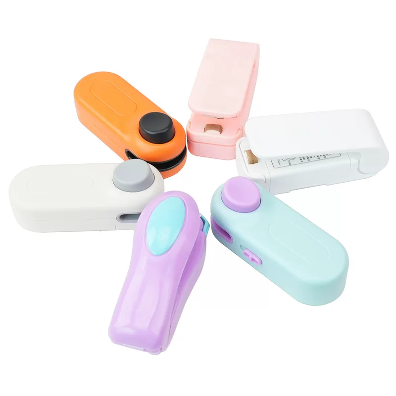Mini snack sealing machine plastic bag packaging small household snack seals