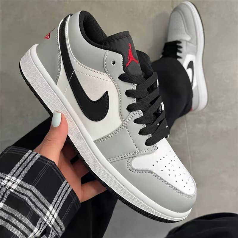 AJ1 로우컷 담배재 (마찰음 + 초고속배송)