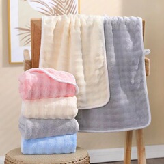 新しい泡の毛の大きいバスタオルの大人の厚い包みのタオルの吸水は毛の珊瑚の毛のタオルの泡のフリースのタオルを落としにくいです。