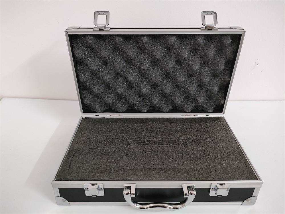 Venta al por mayor de aleación de aluminio Caja de Herramientas portátil caja de piezas archivo caja de dinero modelo de avión caja de almacenamiento caja de presentación maquillaje