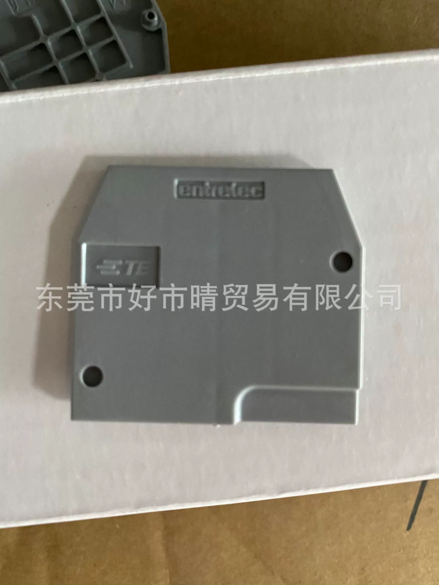 Клеммная колодка ABB FEM6, заглушка, концевая пластина, заводской номер 1SNA118368R1600, для монтажа на DIN-рейку