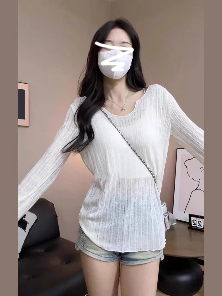 하얀색