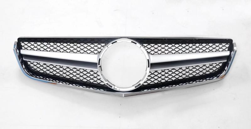 Suitable for 09-13 W207 Mercedes-Benz Ecoupe Modified Amg Gypsophila Gt Mid-Grid Water Tank Cover Grille