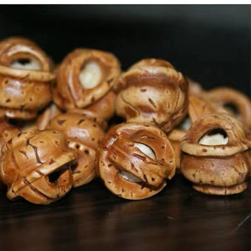 Peach Kernel Carving Peach Basket Craftsmanship Kernel Carving Novelty Accessories Pendant Necklace Accessory Baby Baby Swing Peach Basket Decor