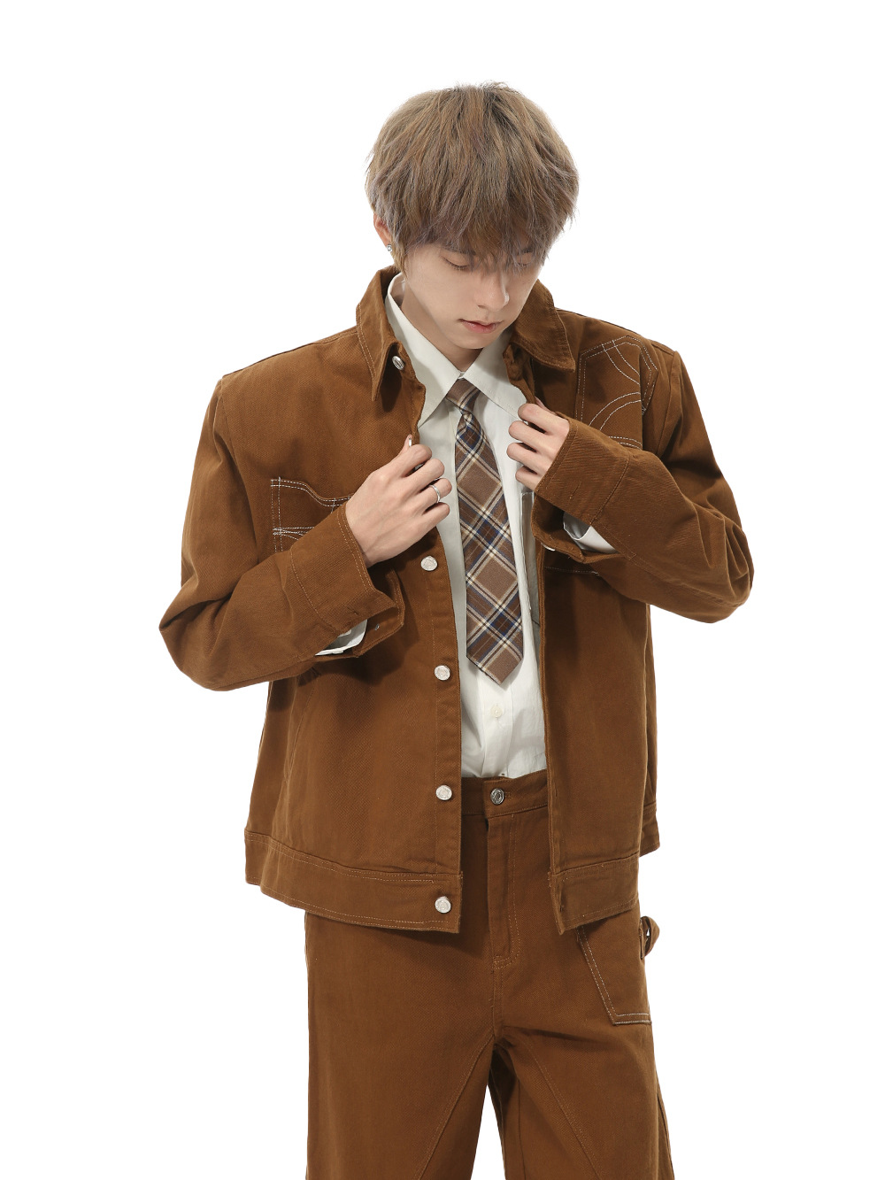 MTLCLOTHES Hombres| Otoño nuevo estilo francés de alta calidad de deconstrucción empalme de hombro de color sólido conjunto de moda vaqueros